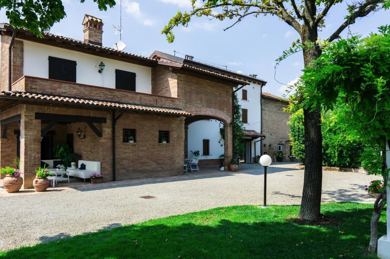 Ca' Ross Bed and Breakfast Formigine Exteriör bild