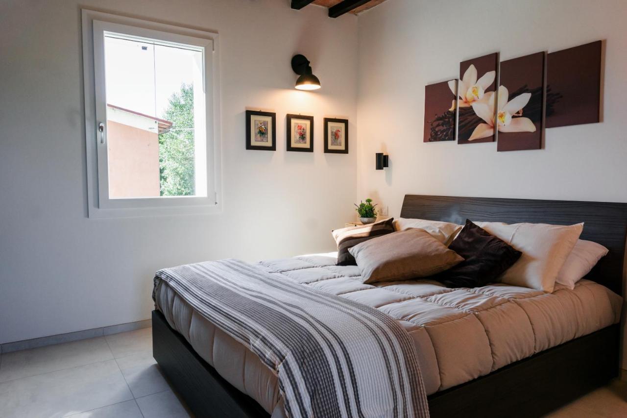 Ca' Ross Bed and Breakfast Formigine Exteriör bild